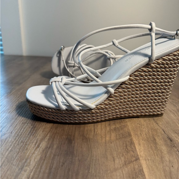 Marc Fisher Zarah Platform Wedge Sandals White size 8.5 - Picture 3 of 15